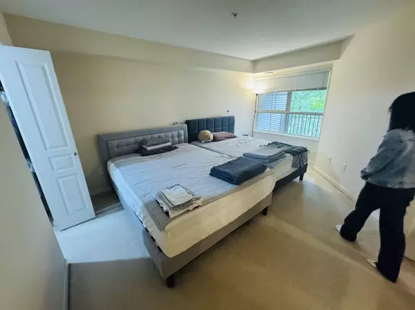 Coquitlam, BC V3E 3R9,2958 Silver Springs BLVD #306