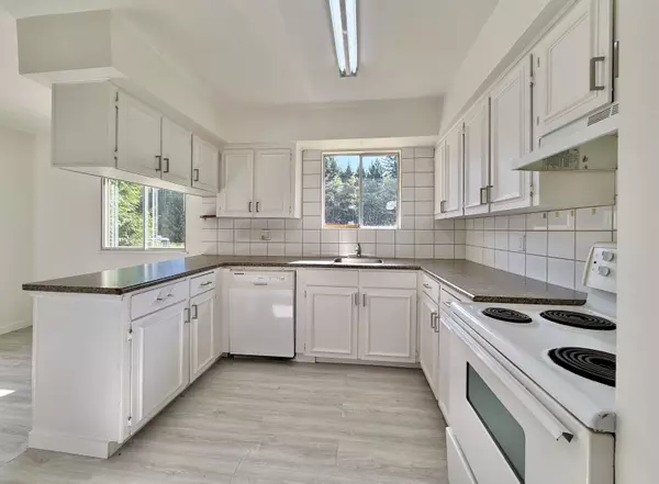 Gibsons, BC V0N 1V7,1290 Stewart RD