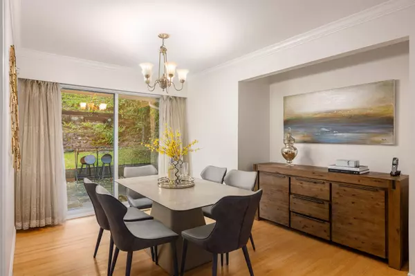 850 Jefferson AVE West Vancouver, BC V7T 2A4