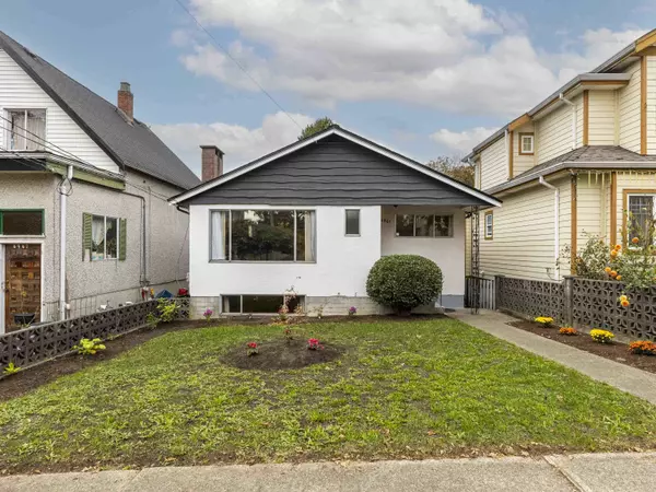 4941 Spencer ST, Vancouver, BC V5R 3Z9