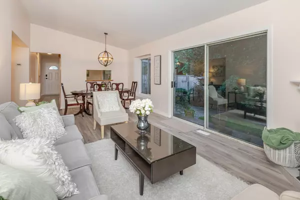 Surrey, BC V4A 8T4,1400 164 ST #32