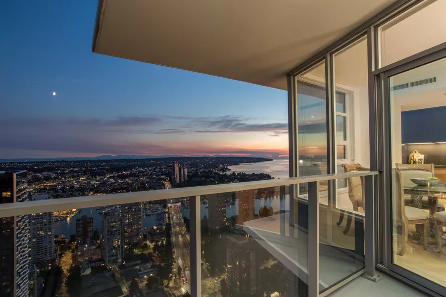 1289 Hornby ST #4608, Vancouver, BC V6Z 0G7