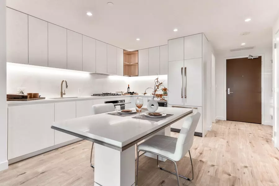 720 Farrow ST #2303, Coquitlam, BC V3J 3S5