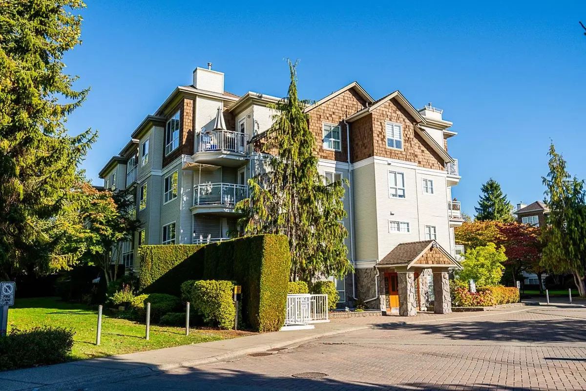 Surrey, BC V3R 0R6,10188 155 ST #411