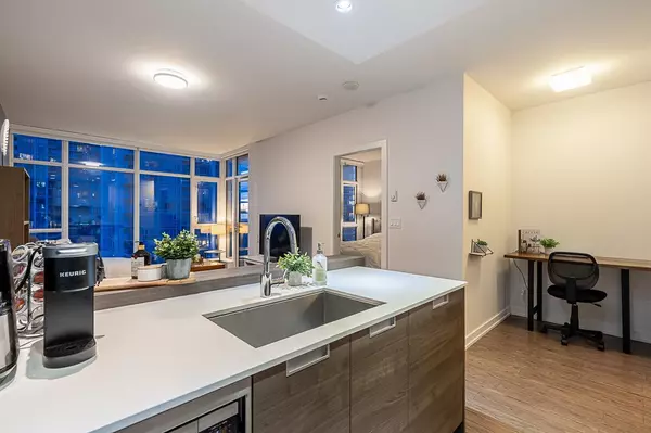 4688 Kingsway #2910 Burnaby, BC V5H 0E9