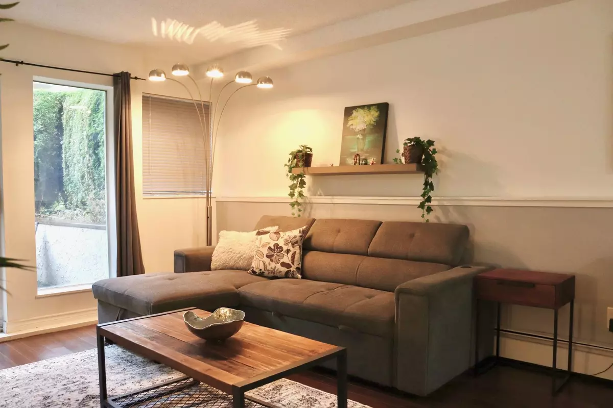 Surrey, BC V4A 6Y7,1860 Southmere East CRES #1