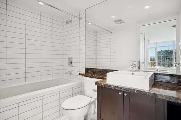 4815 Eldorado Mews #1010 Vancouver, BC V5R 0B2