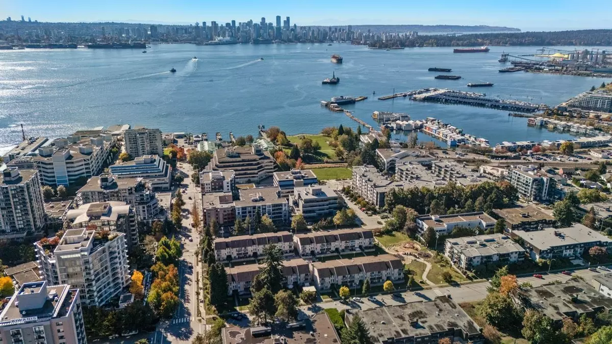 North Vancouver, BC V7M 0A4,188 Chesterfield AVE