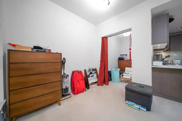 5981 Gray AVE #101 Vancouver, BC V6S 0G1