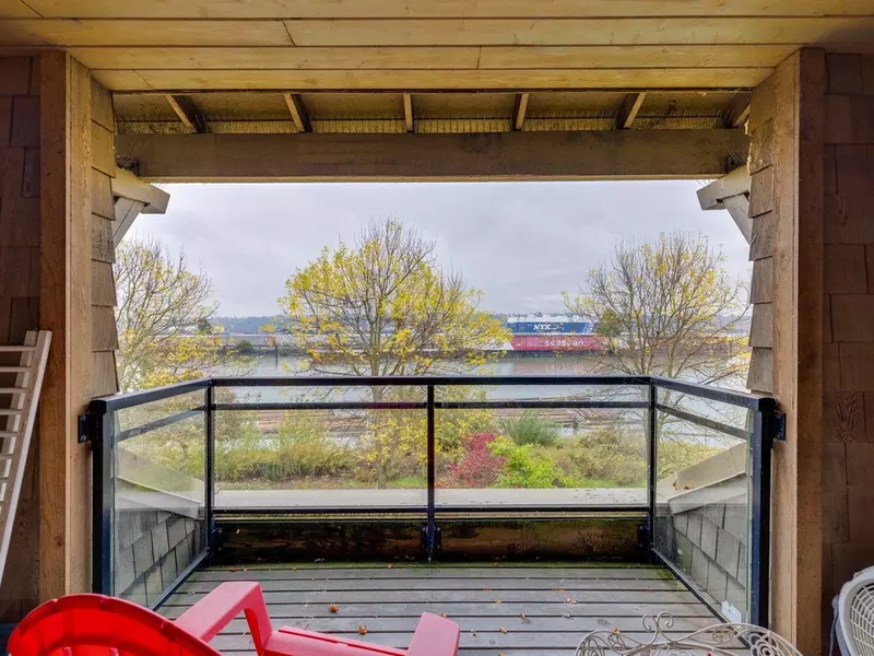 250 Salter ST #121, New Westminster, BC V3M 0B7