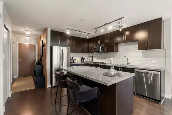 Port Moody, BC V3H 5L6,701 Klahanie DR #313