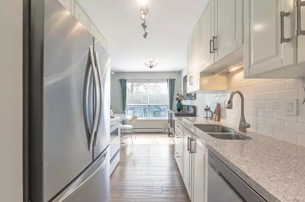 New Westminster, BC V3M 4B2,230 Mowat ST #213