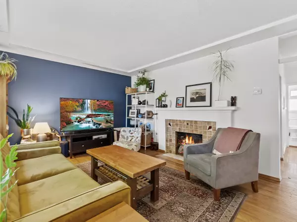 Vancouver, BC V5V 4Z2,4833 Henry ST