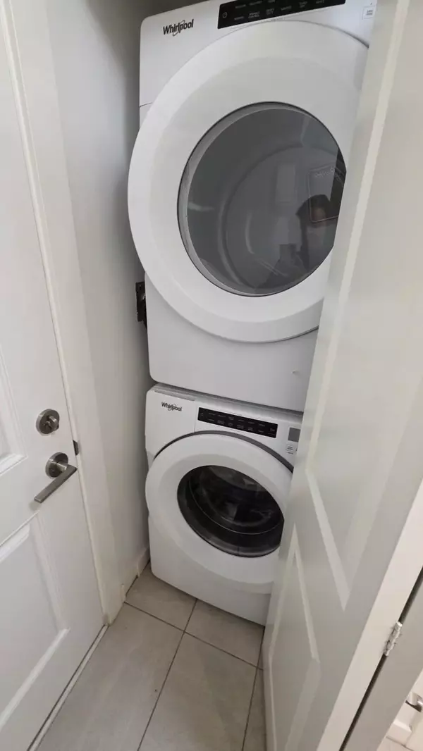 Abbotsford, BC V2T 0J1,2838 Livingstone AVE #9