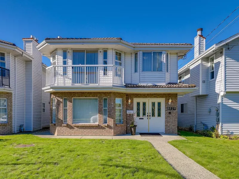 8029 15th AVE, Burnaby, BC V3N 1X3