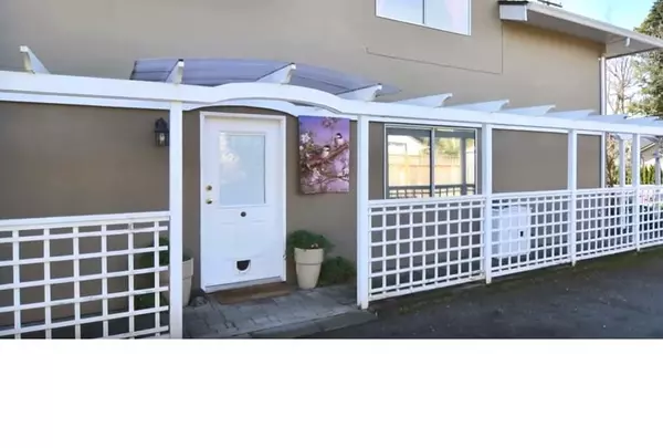 1512 Nichol RD #101, White Rock, BC V4B 3J8