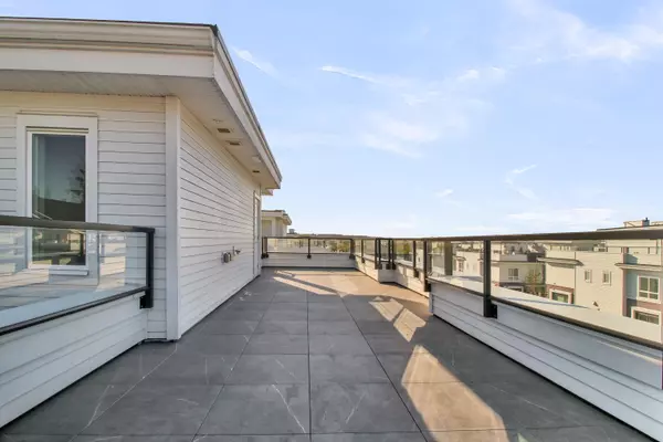 Surrey, BC V3Z 0S5,16336 23a AVE #88