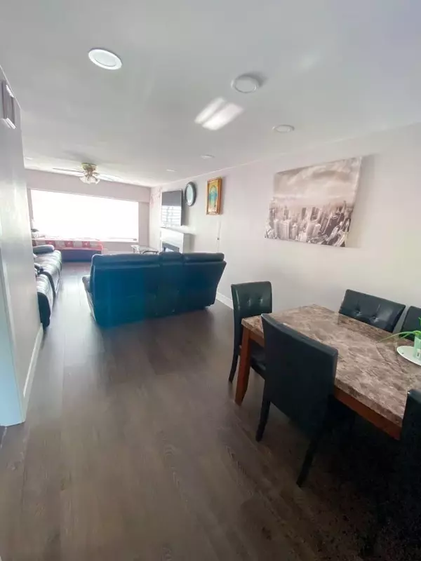 Surrey, BC V3T 2Y6,9864 128 ST