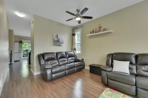 Surrey, BC V4N 5W3,8676 158 ST #7