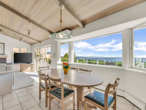 West Vancouver, BC V7S 2R4,1331 Chartwell DR