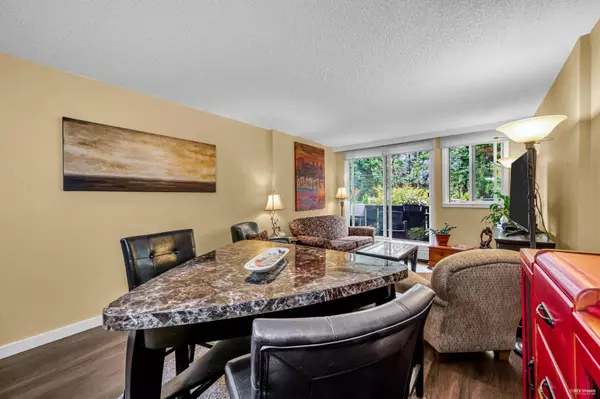 1867 W 3rd AVE #203 Vancouver, BC V6J 1K9