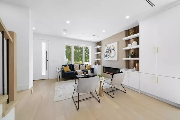 Vancouver, BC V5X 3W1,7361 Fraser ST #1