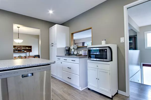 Pitt Meadows, BC V3Y 1W5,18855 120 AVE