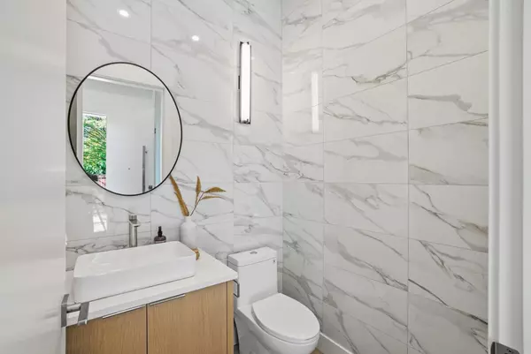 Vancouver, BC V6M 3Z1,6141 Yew ST #1