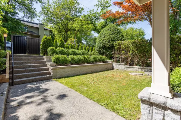 Vancouver, BC V6S 2B1,4420 Collingwood ST