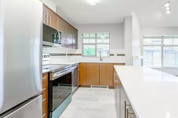 Maple Ridge, BC V2X 8W5,12238 224 ST #423