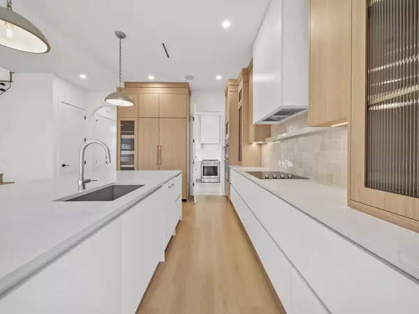 6067 44a AVE Ladner, BC V4K 4C8