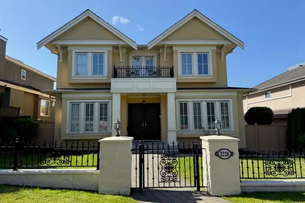 2228 W 22nd AVE, Vancouver, BC V6L 1L7