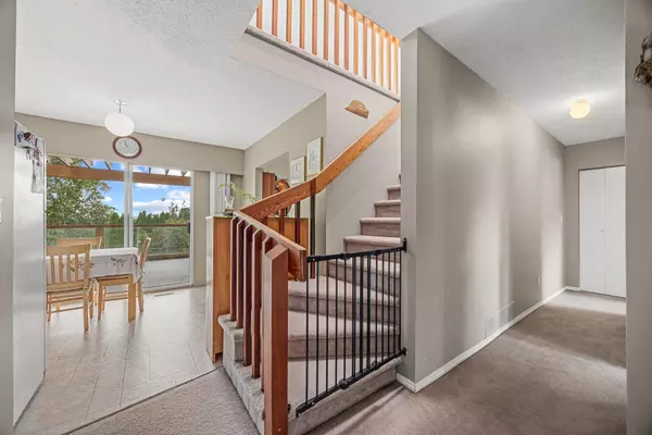 White Rock, BC V4B 2A3,15856 Buena Vista AVE