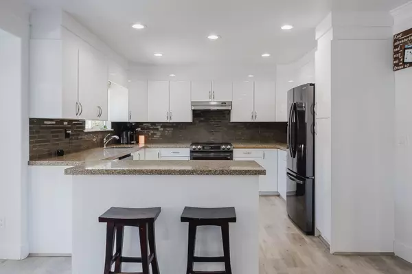 Surrey, BC V4N 4Y6,8077 169 ST