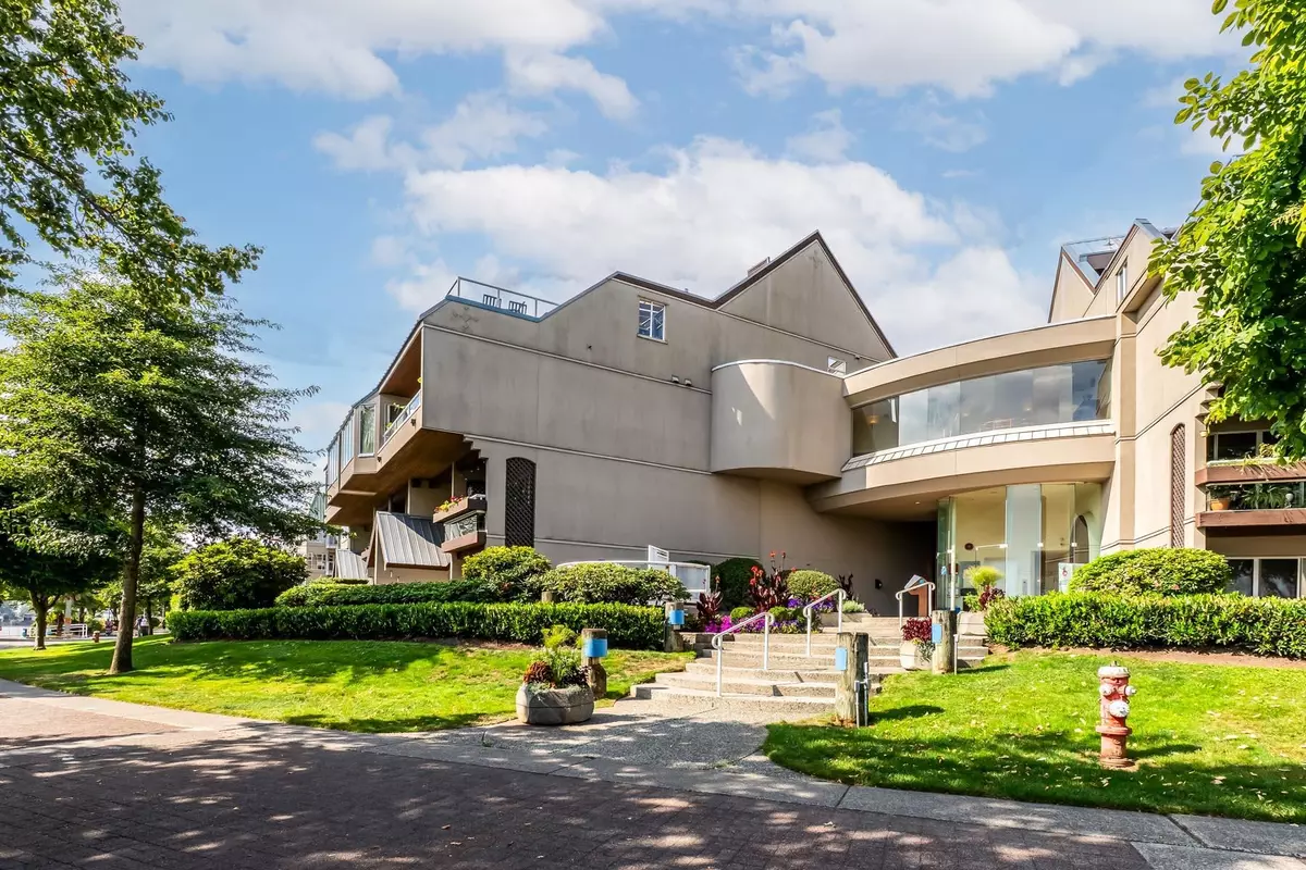 New Westminster, BC V3M 6B6,5 K De K CT #311