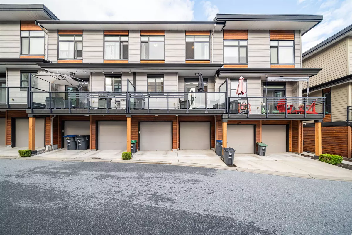 Surrey, BC V3S 6X6,16488 64 AVE #220