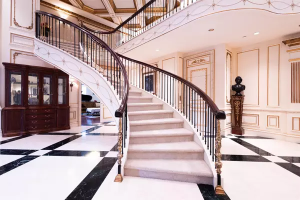 Vancouver, BC V6H 2Y9,3719 Selkirk ST