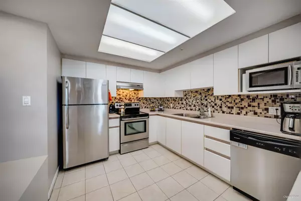 13383 108 AVE #904 Surrey, BC V3T 5T6