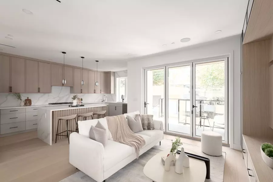 5965 Granville ST, Vancouver, BC V6M 3C9