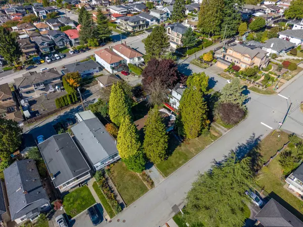 Burnaby, BC V5B 1J1,123 N Grosvenor AVE