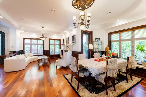 Vancouver, BC V6N 2P5,2502 W 36th AVE