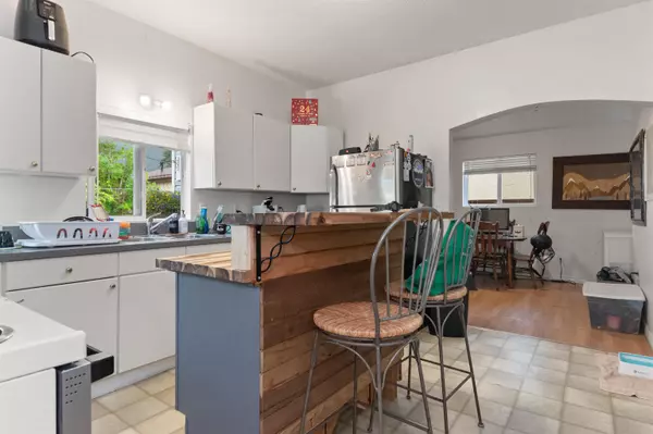 Hope, BC V0X 1L0,564 Wallace ST