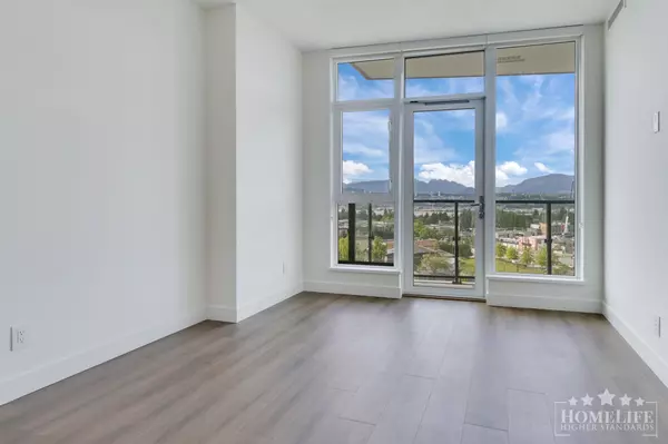 Surrey, BC V3T 0V4,10750 135a ST #909