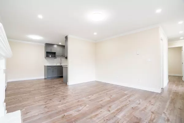 27036 28 AVE, Langley, BC V4W 3A3