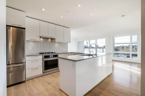 Vancouver, BC V5S 0C7,3488 Sawmill CRES #515