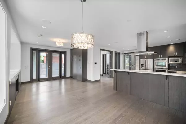 Vancouver, BC V5S 2S3,7493 Gatineau PL