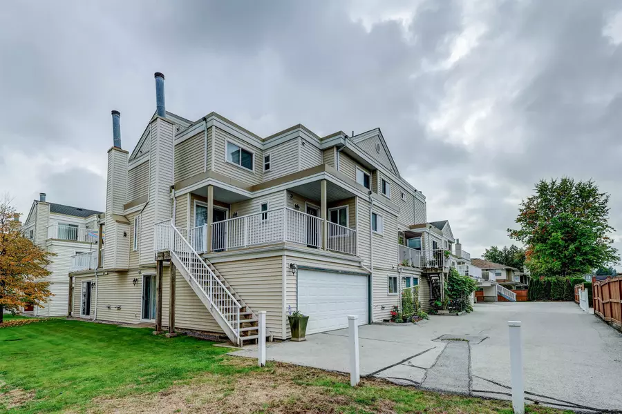 10077 156 ST #200, Surrey, BC V3R 4L6