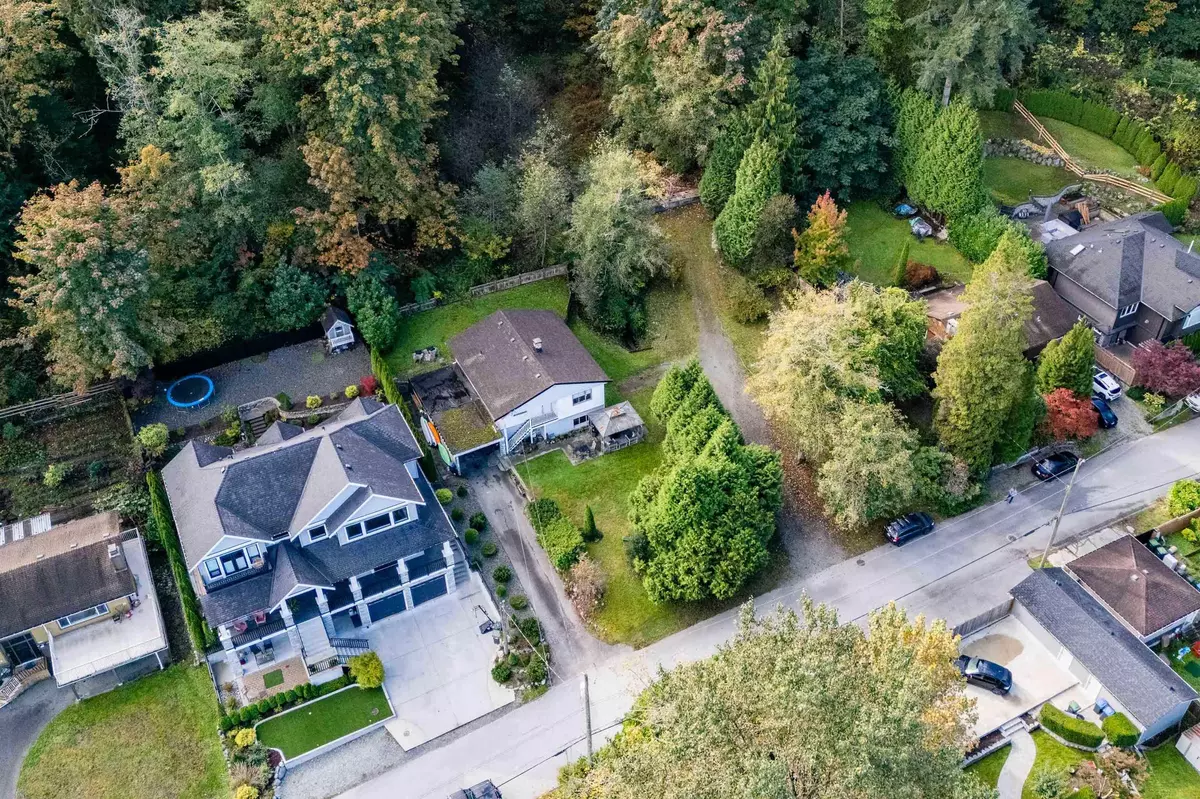 Port Moody, BC V3H 3E4,2210 Hope ST