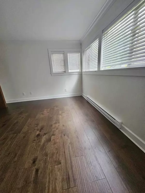 7620 Columbia ST #108 Vancouver, BC V5X 4S8