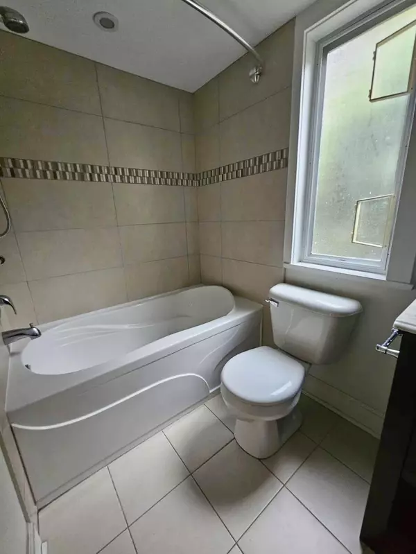 Vancouver, BC V5X 4S8,7620 Columbia ST #108